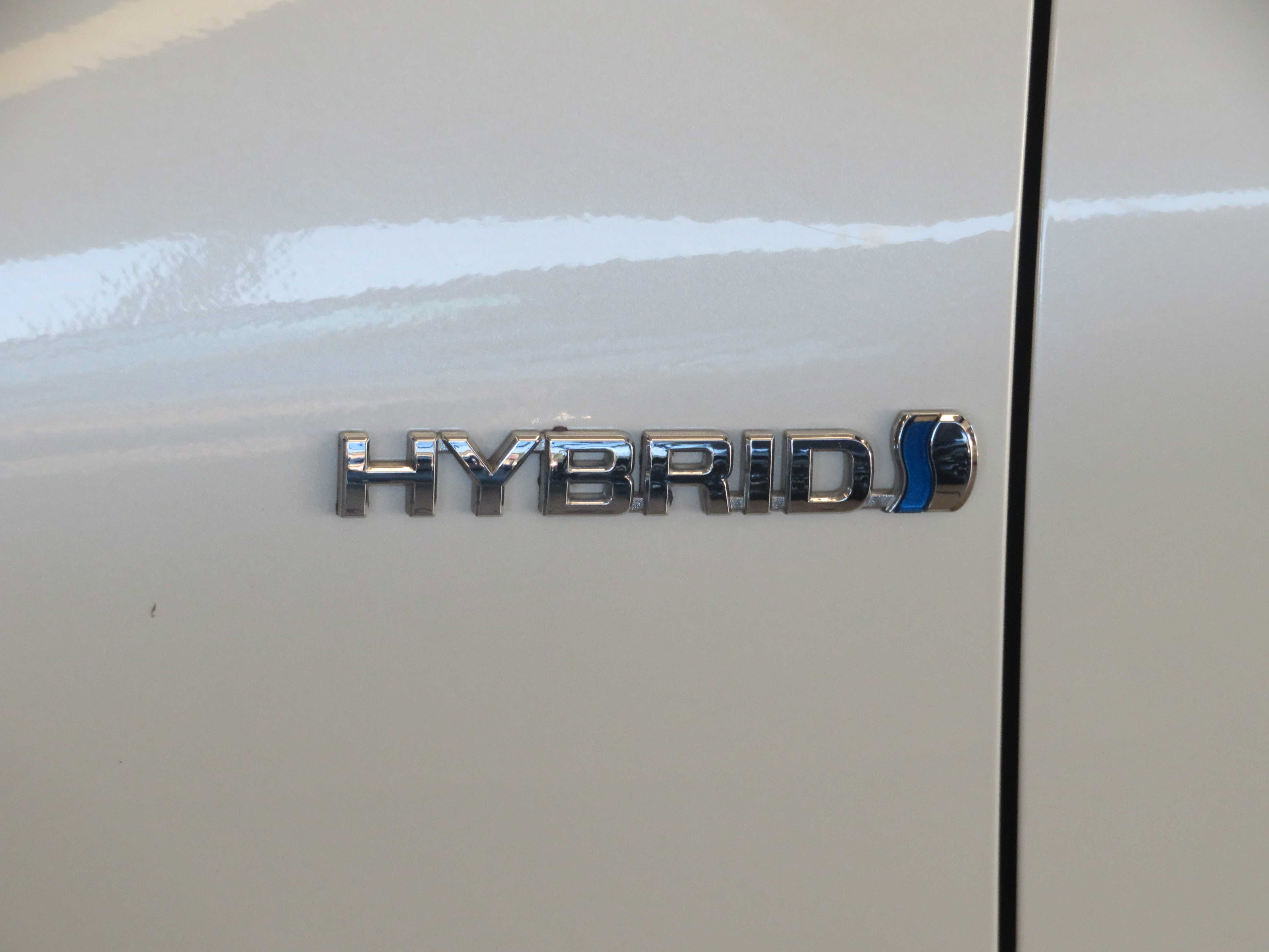 Used 2017 Toyota Prius Four Touring w/ Appearance Package FWD image 74