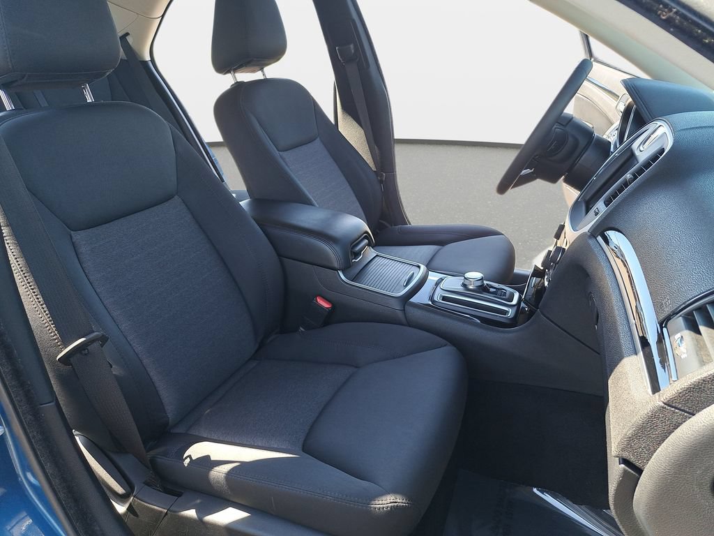 Certified 2023 Chrysler 300 Touring w/ Sport Appearance Package RWD image 10