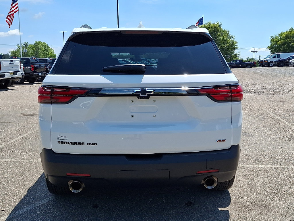 Used 2023 Chevrolet Traverse RS AWD/4WD image 8