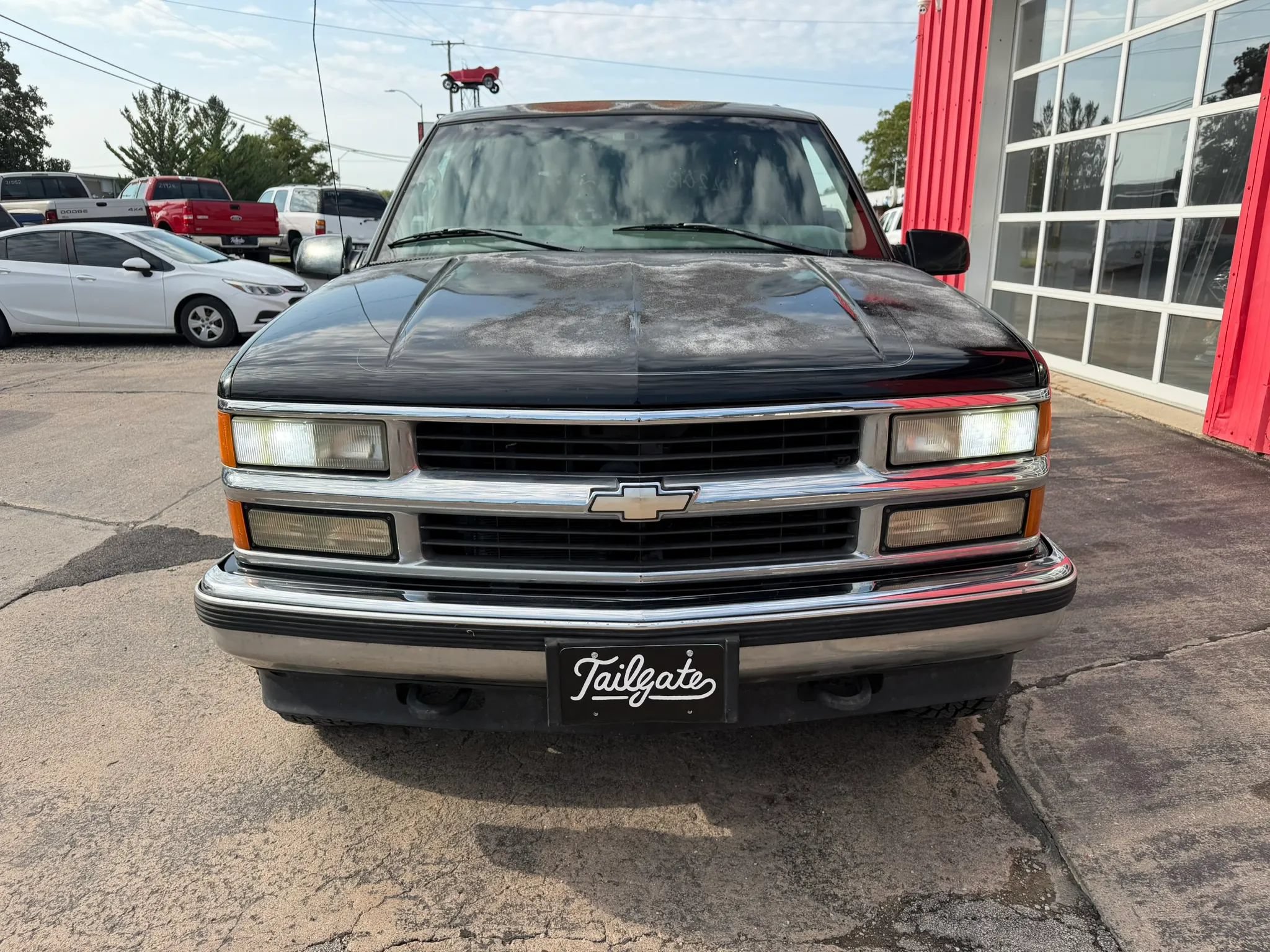 Used 1999 Chevrolet Tahoe Z71 w/ Comfort & Security Pkg AWD/4WD image 3