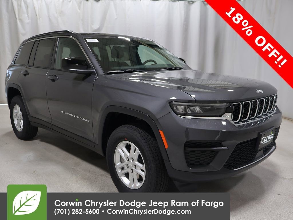 New 2025 Jeep Grand Cherokee Laredo w/ Luxury Tech Group I
