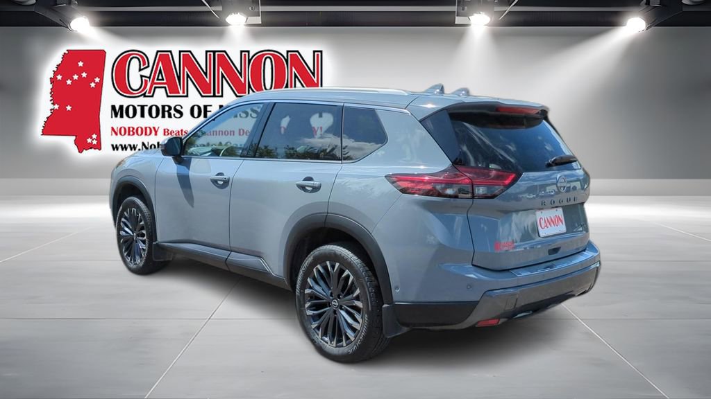 Used 2025 Nissan Rogue SL w/ Tech Package FWD image 6