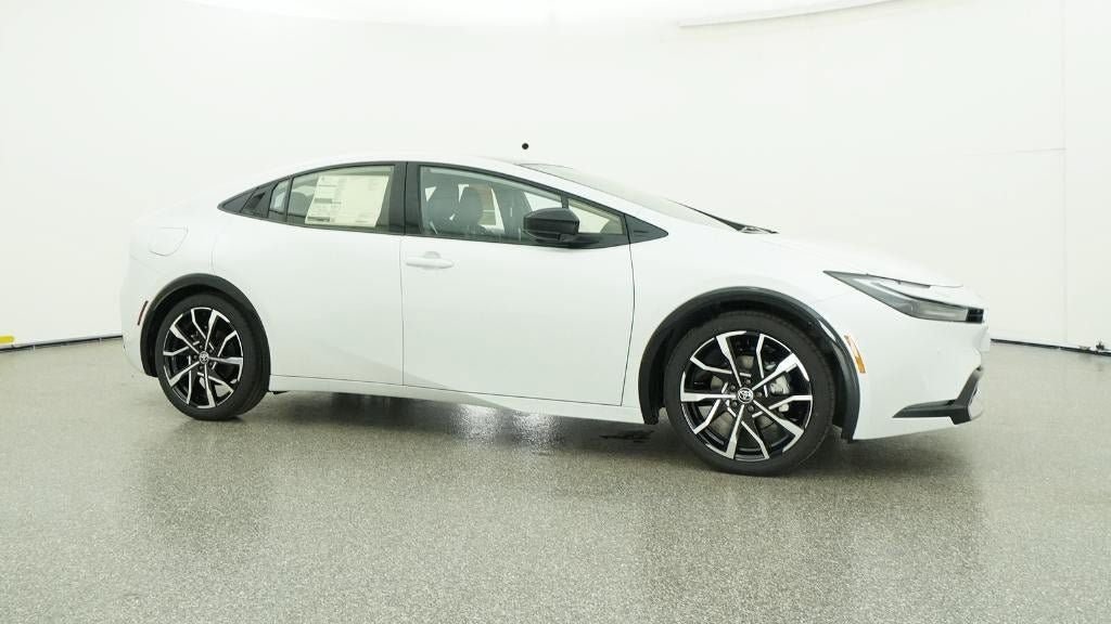 New 2026 Toyota Prius Plug-In Hybrid FWD image 30