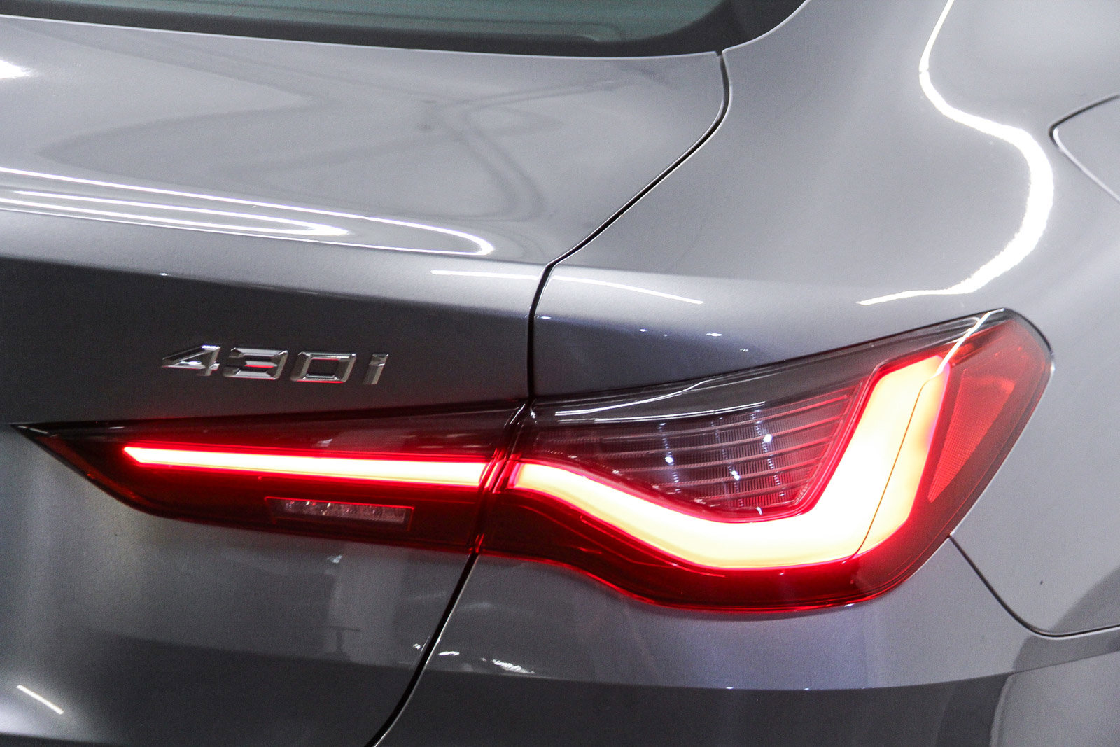 Used 2025 BMW 430i Coupe w/ Convenience Package image 7