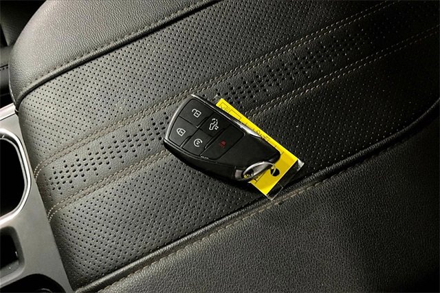 Certified 2024 Chevrolet Silverado 1500 High Country w/ Technology Package image 30