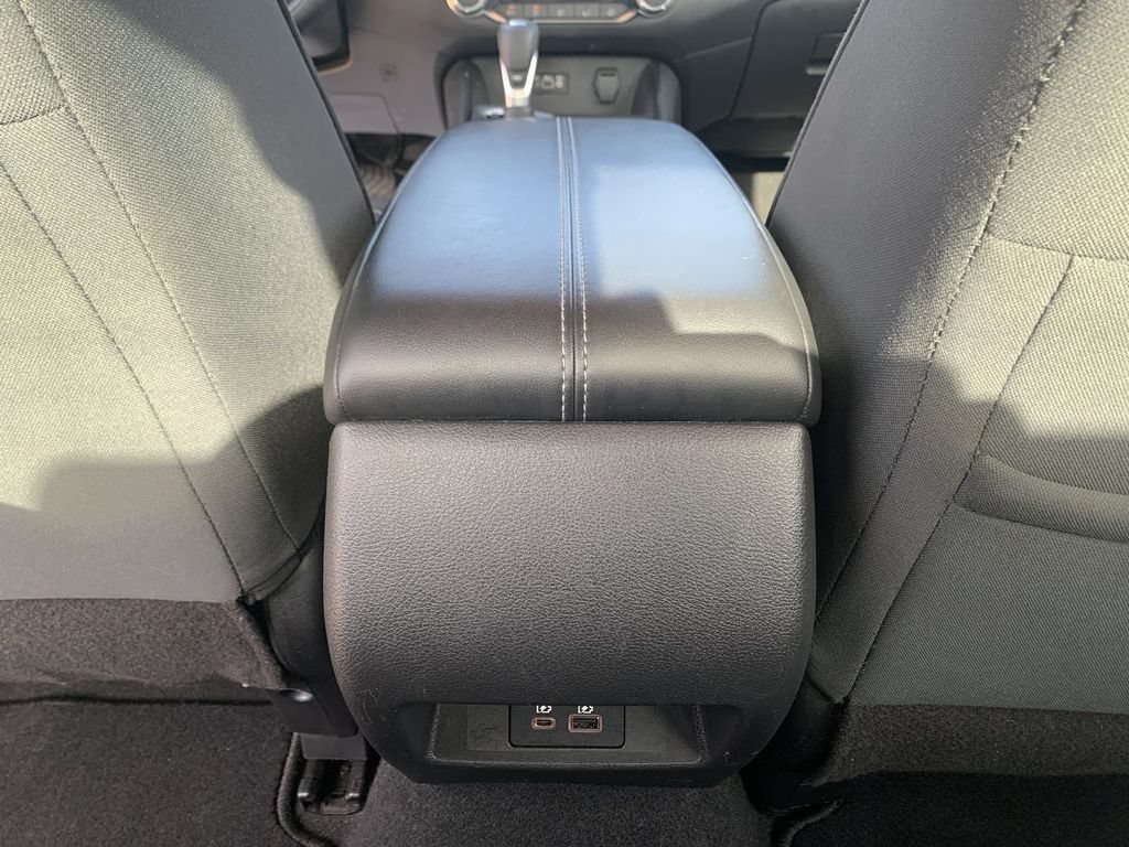 Used 2025 Nissan Altima 2.5 SV FWD image 19