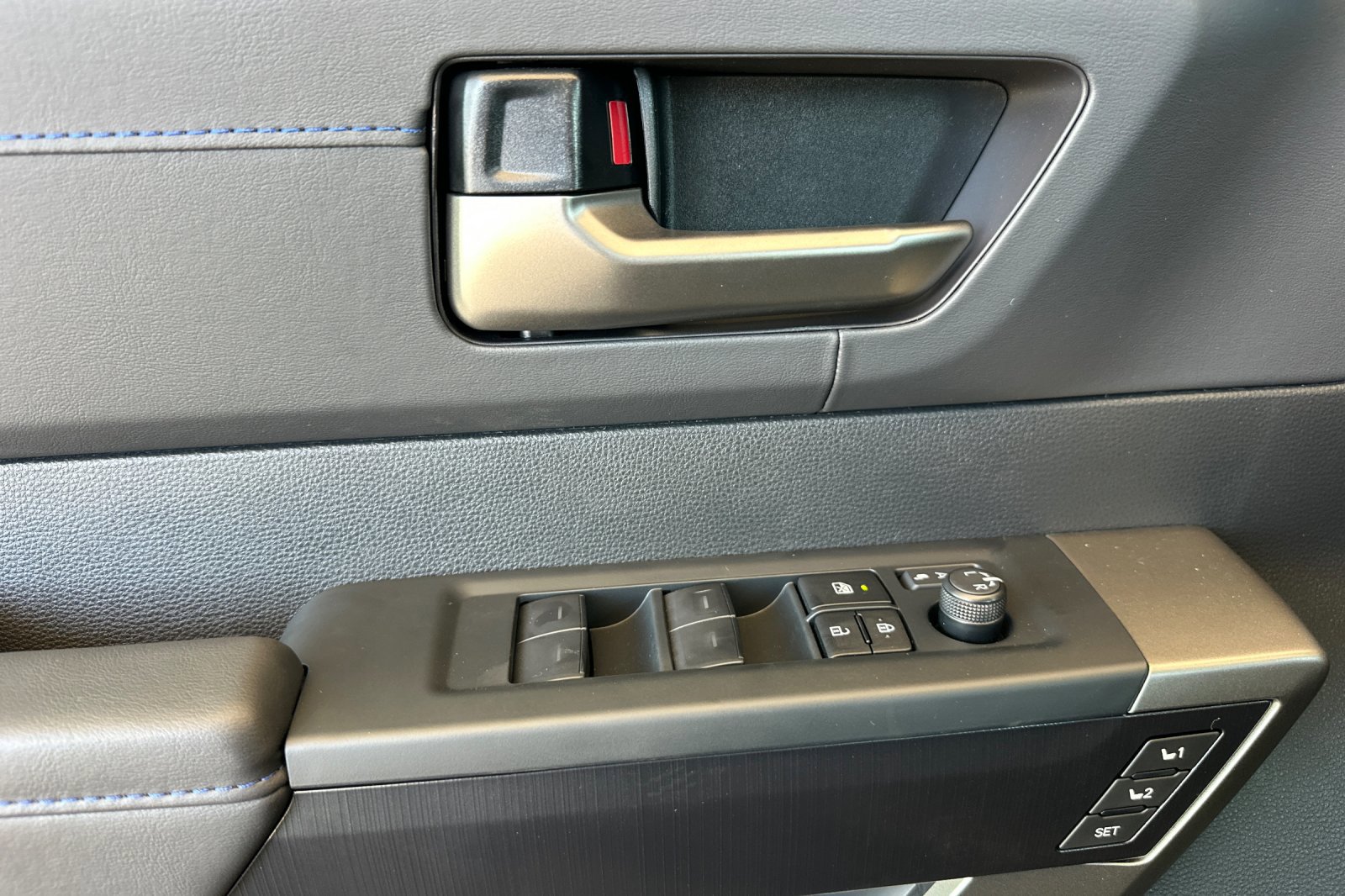 New 2026 Toyota Sequoia Platinum image 9