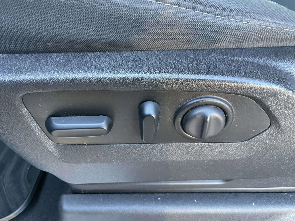 Used 2019 GMC Sierra 1500 Elevation w/ Elevation Value Package image 13