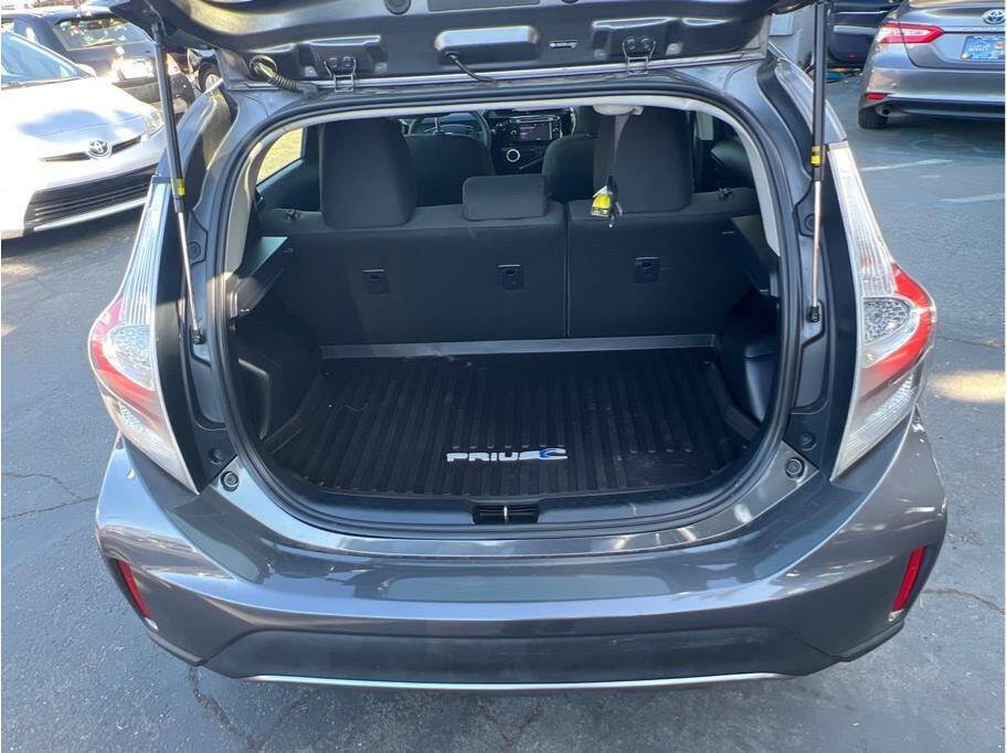 Used 2018 Toyota Prius C Two image 17