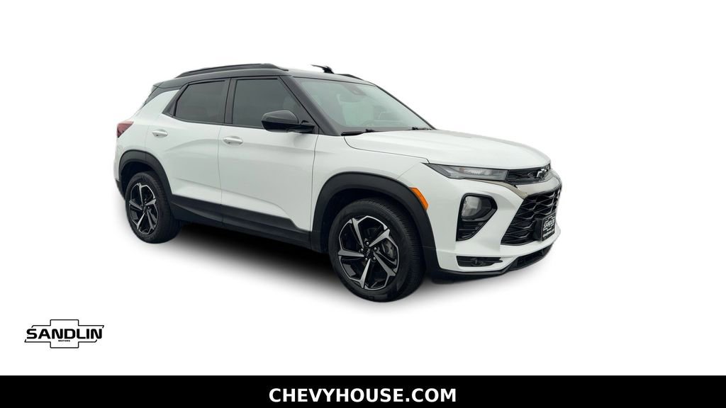 Used 2021 Chevrolet TrailBlazer RS w/ Technology Package FWD image 2