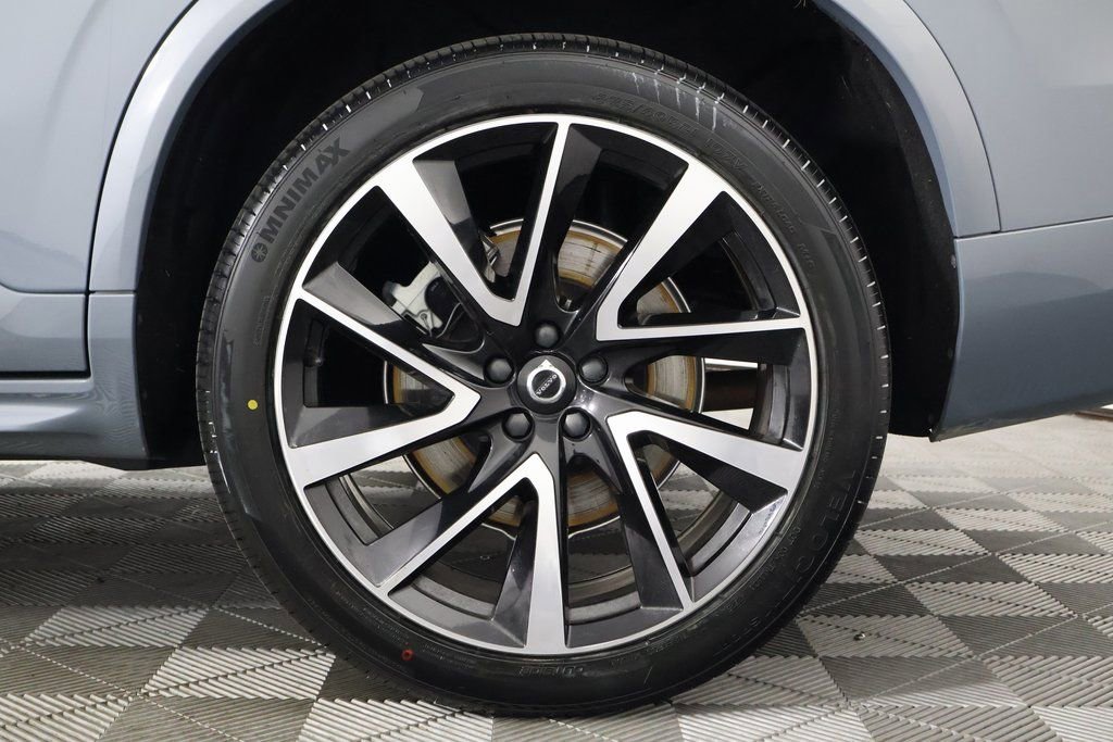 Used 2020 Volvo XC90 T8 Momentum w/ Protection Package Premier image 17