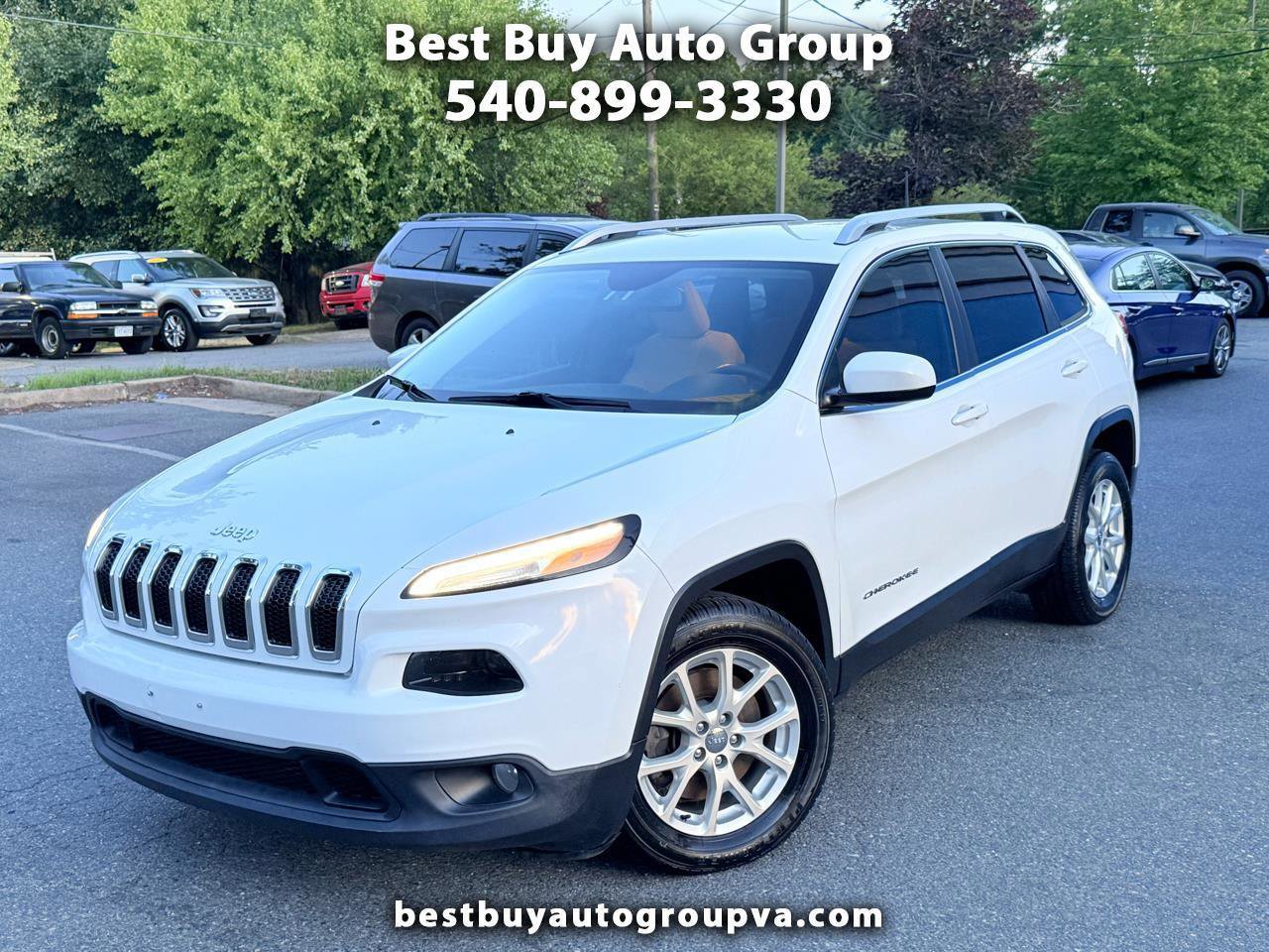 Used 2016 Jeep Cherokee Latitude w/ Cold Weather Group FWD image 1