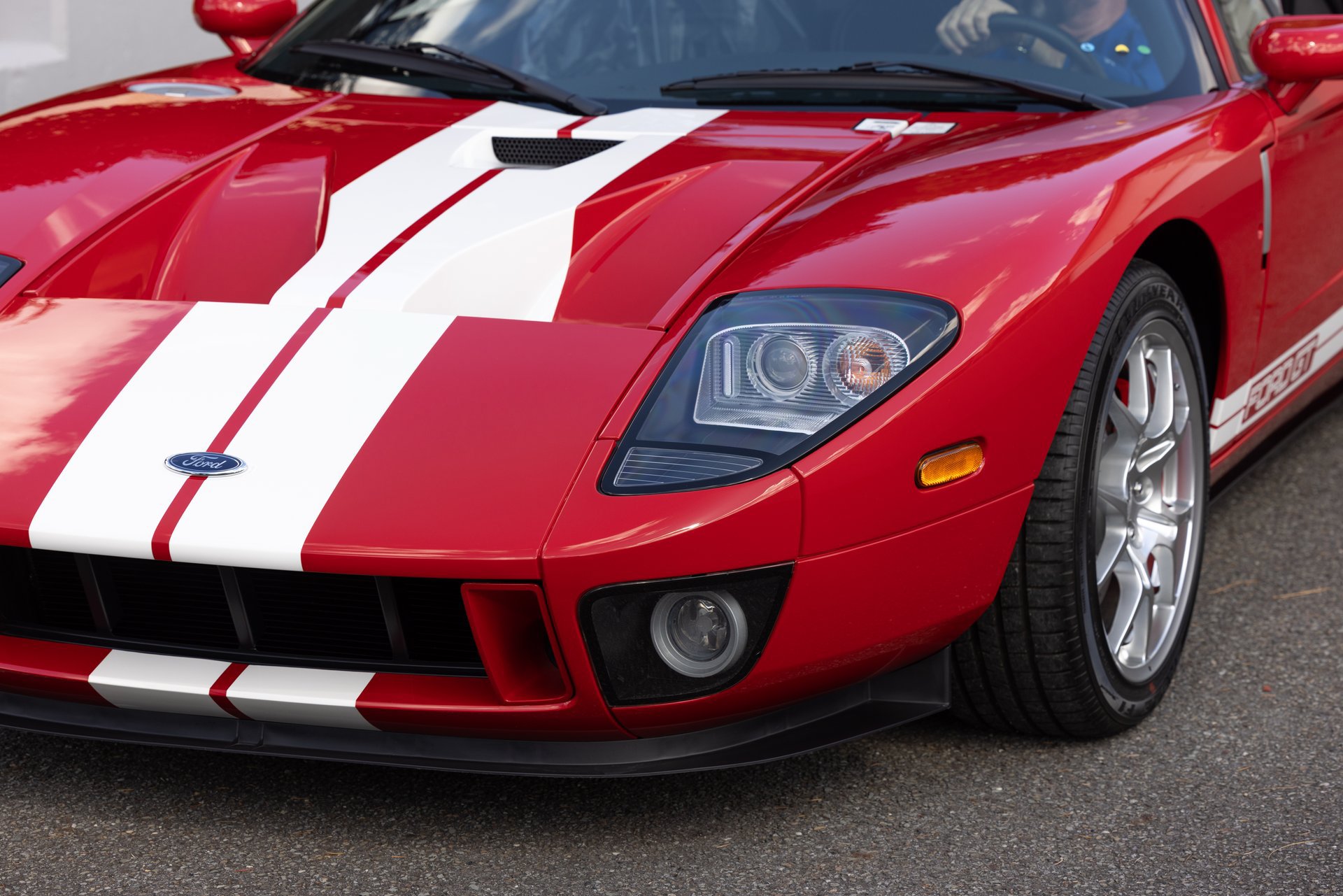 Used 2006 Ford GT RWD image 29