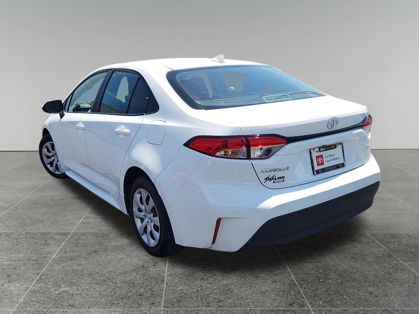 Certified 2025 Toyota Corolla LE FWD image 5