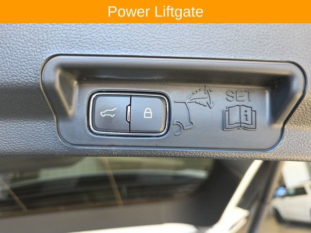 Used 2024 Ford Explorer XLT w/ Equipment Group 202A AWD/4WD image 8