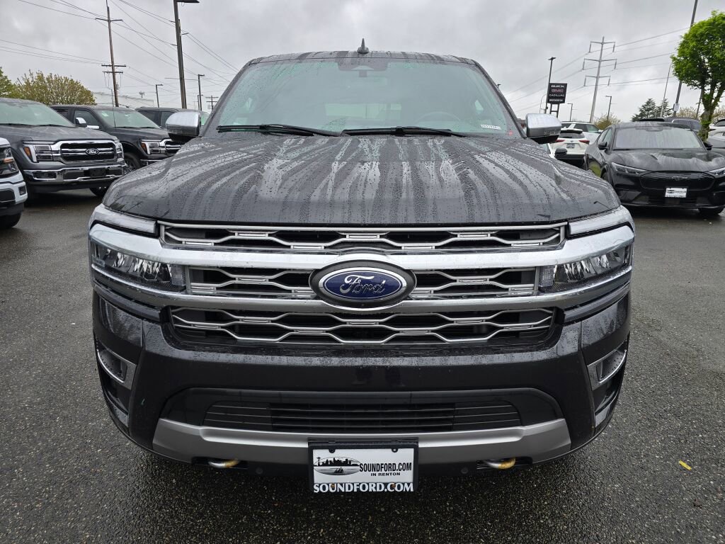 Used 2023 Ford Expedition Max Platinum AWD/4WD image 2