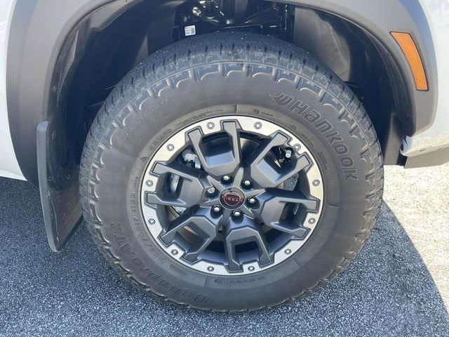 Used 2025 Nissan Frontier PRO-4X w/ Black Accent Package image 8