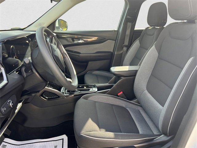 Used 2025 Chevrolet TrailBlazer LT image 9