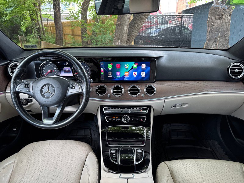 Used 2017 Mercedes-Benz E 300 4MATIC image 19