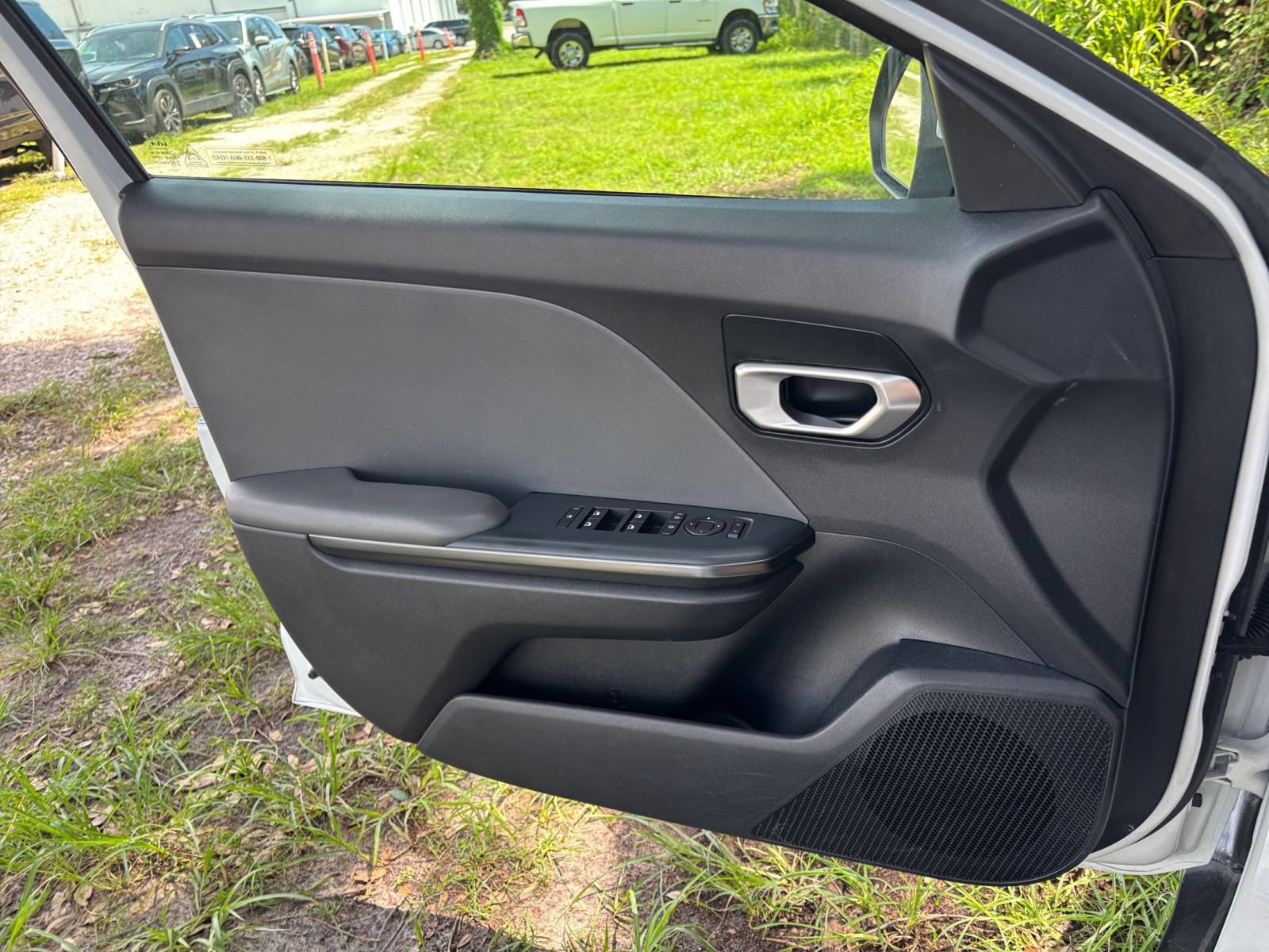 Used 2025 Kia K4 FWD image 18
