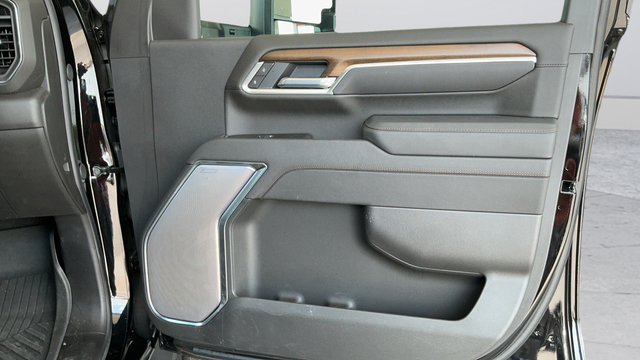 Used 2025 Chevrolet Silverado 2500 High Country w/ High Country Premium Package AWD/4WD image 23