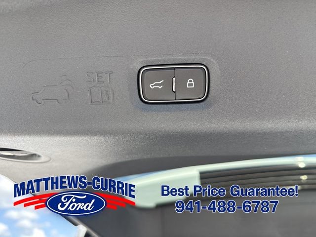 New 2026 Ford Expedition Active RWD image 14