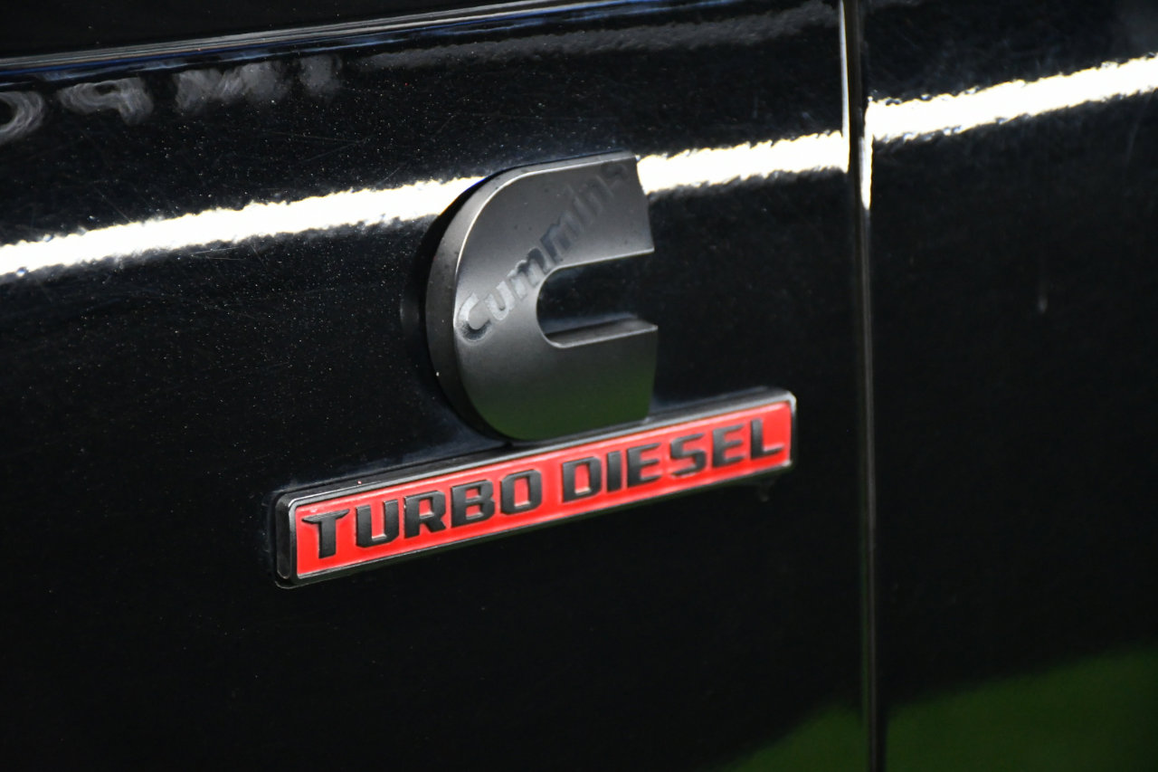 Used 2019 RAM 3500 Laramie w/ Black Appearance Package image 15