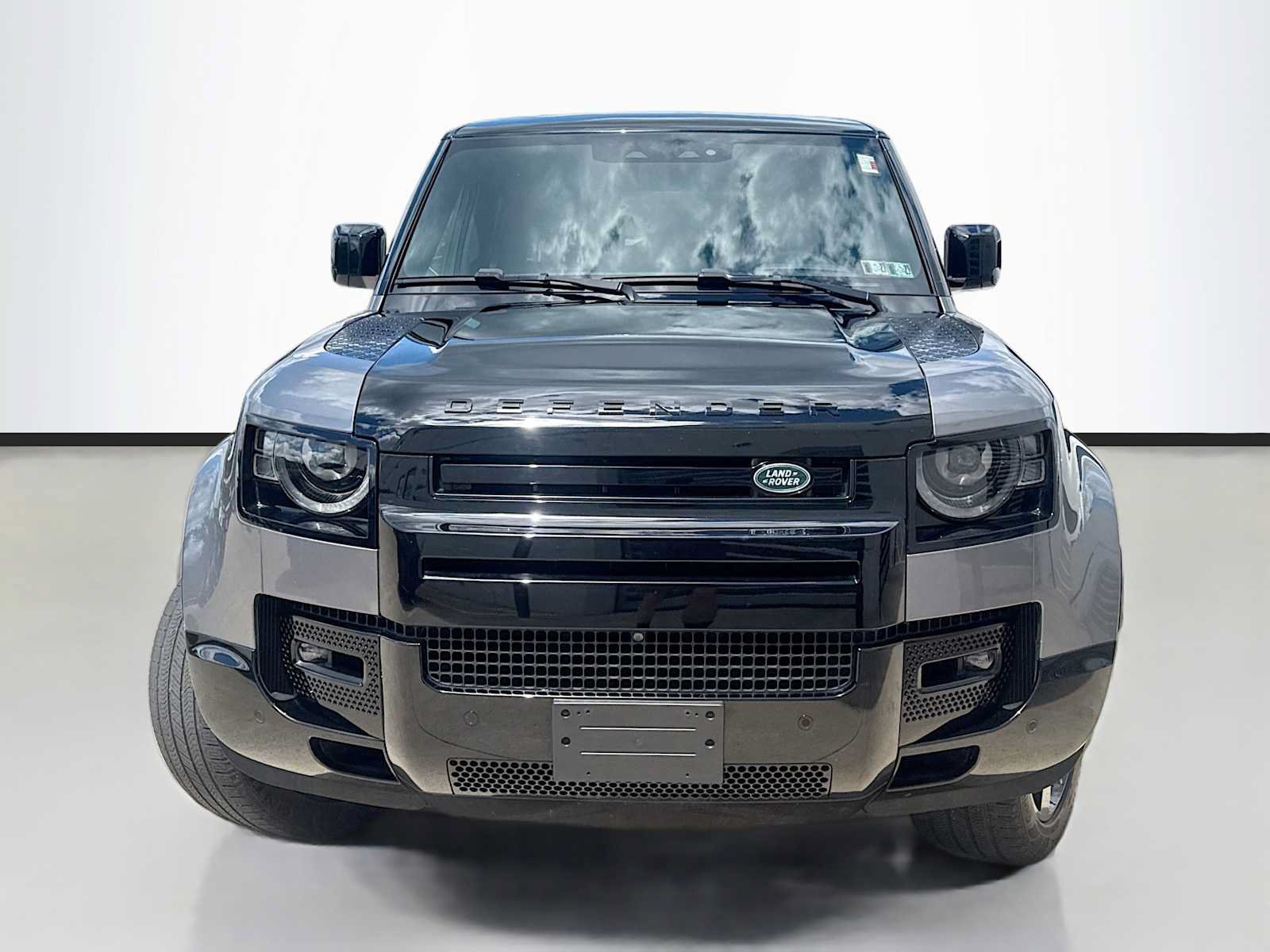 Certified 2023 Land Rover Defender 130 X AWD/4WD image 2