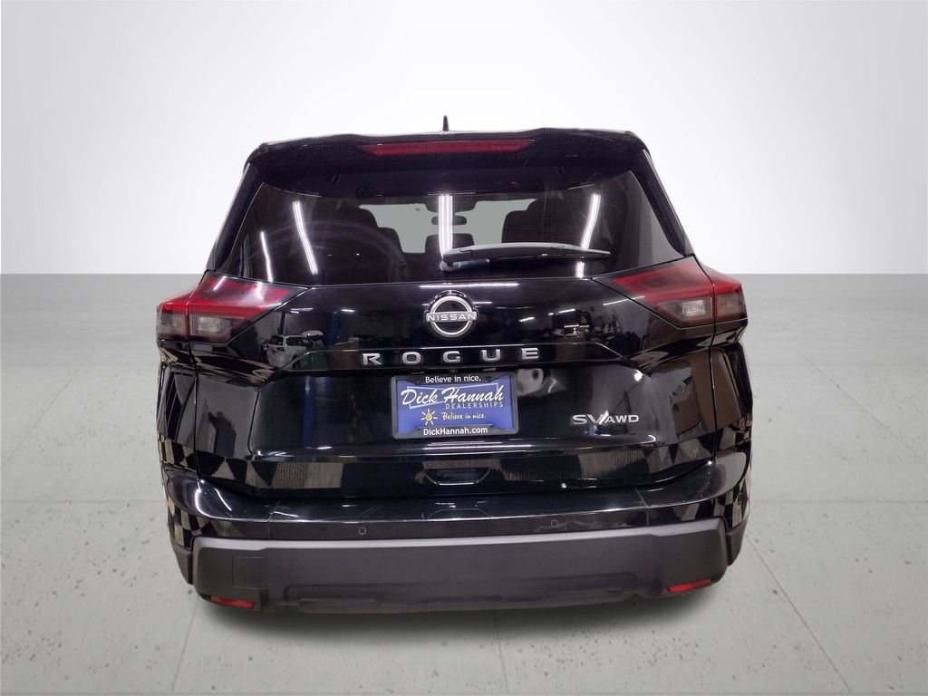 Used 2024 Nissan Rogue SV image 12