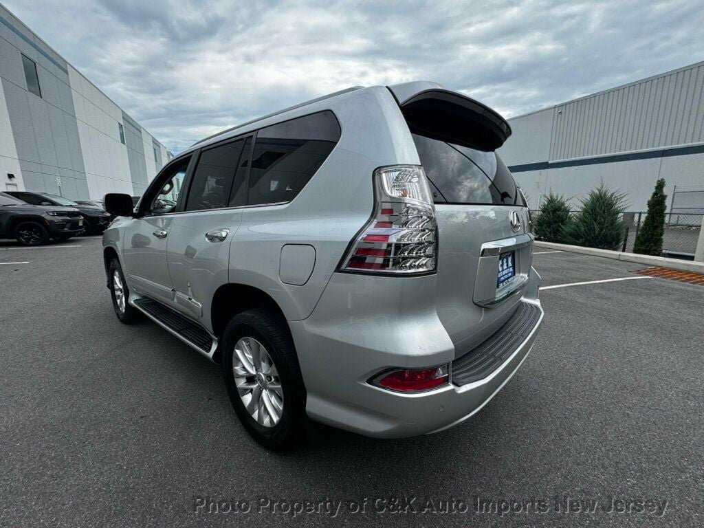 Used 2019 Lexus GX 460 Premium AWD/4WD image 3