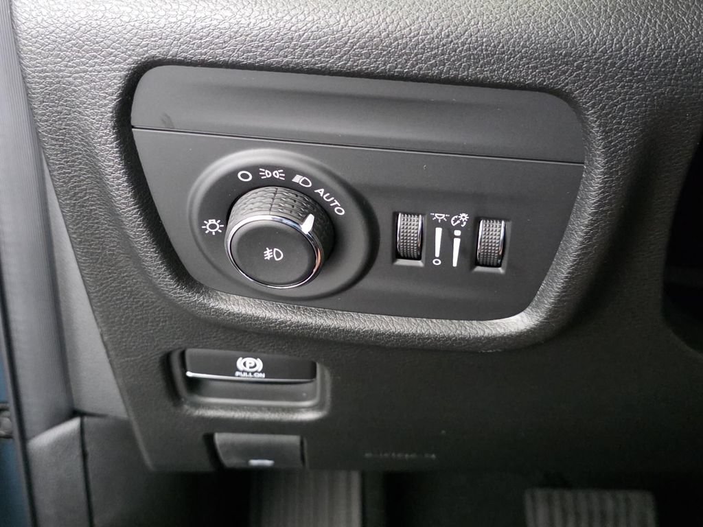 New 2026 Jeep Grand Cherokee Limited w/ Limited Altitude Package RWD image 27