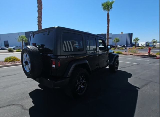 Used 2018 Jeep Wrangler Unlimited Sport S AWD/4WD image 2