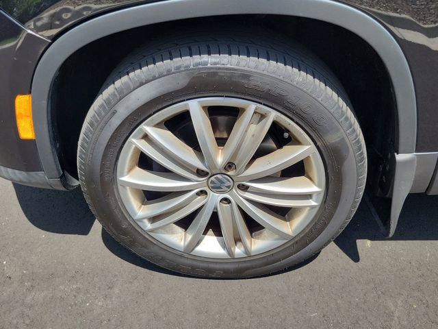Used 2016 Volkswagen Tiguan SE AWD/4WD image 6