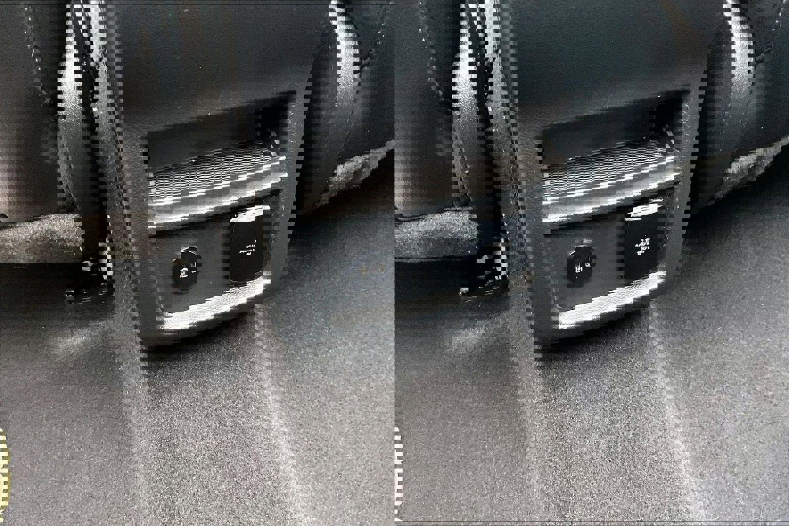 Used 2024 Ford Edge SEL w/ Convenience Package image 39