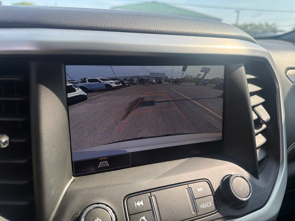 Used 2023 GMC Acadia SLT w/ Preferred Package AWD/4WD image 19
