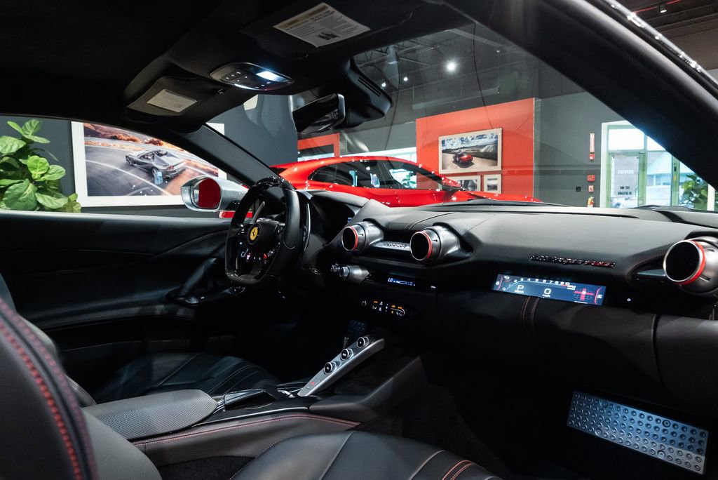 Used 2020 Ferrari 812 Superfast RWD image 50