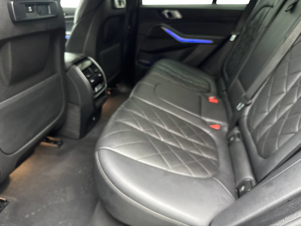 Used 2023 BMW X5 xDrive40i w/ Premium Package AWD/4WD image 34