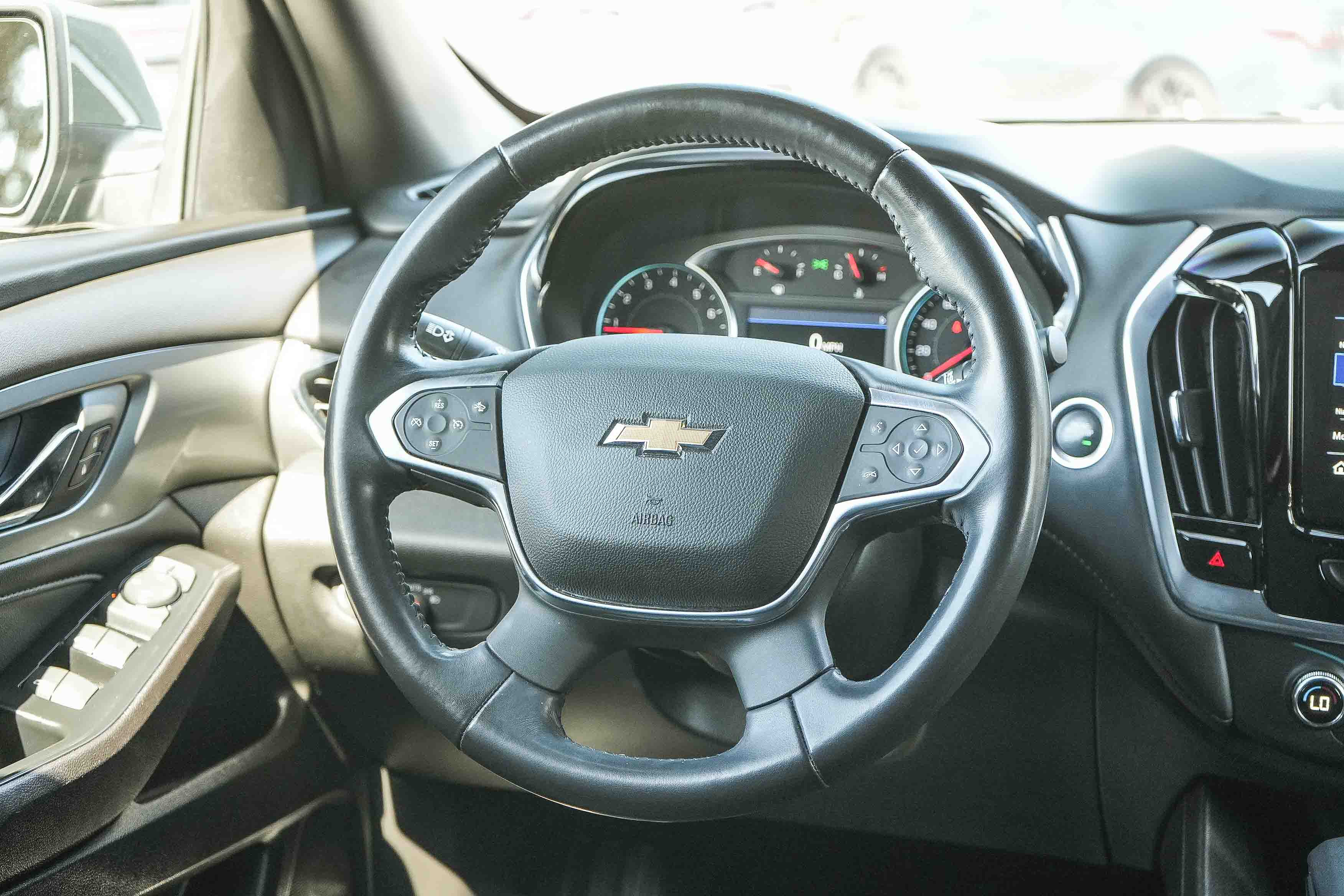 Used 2022 Chevrolet Traverse LT FWD image 15