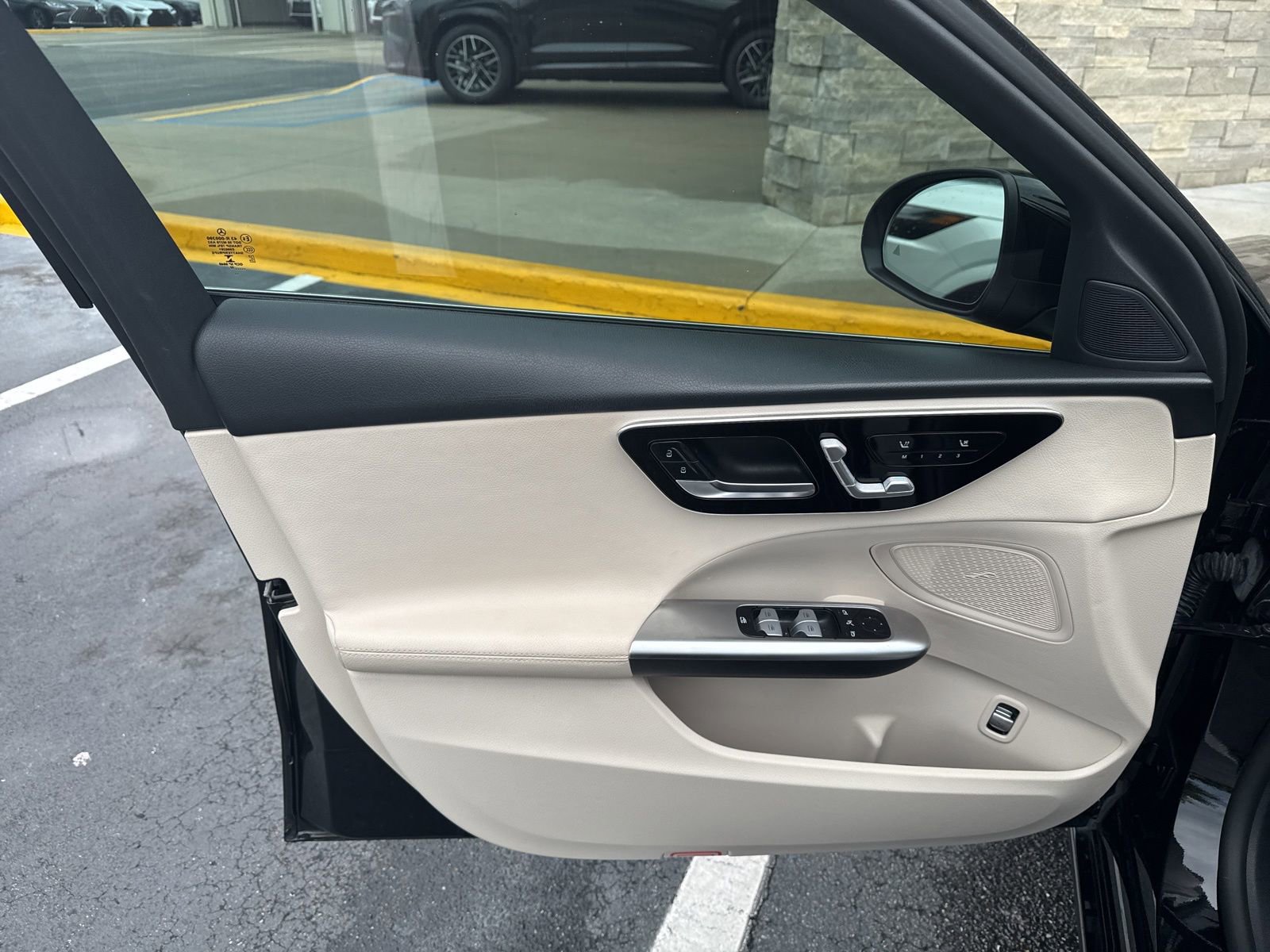 Used 2022 Mercedes-Benz C 300 Sedan image 6