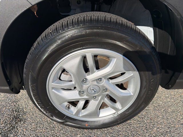 Certified 2025 Hyundai Venue SE image 37
