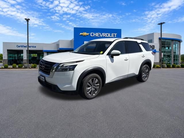 Used 2025 Nissan Pathfinder SV AWD/4WD image 3