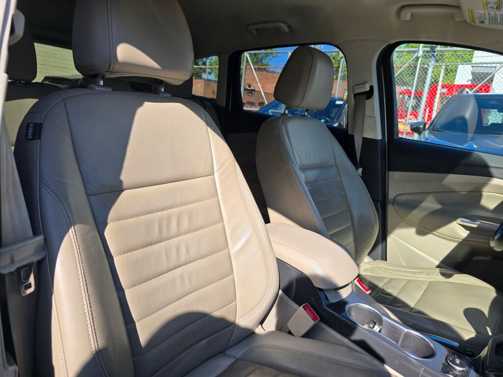 Used 2016 Ford Escape Titanium AWD/4WD image 9
