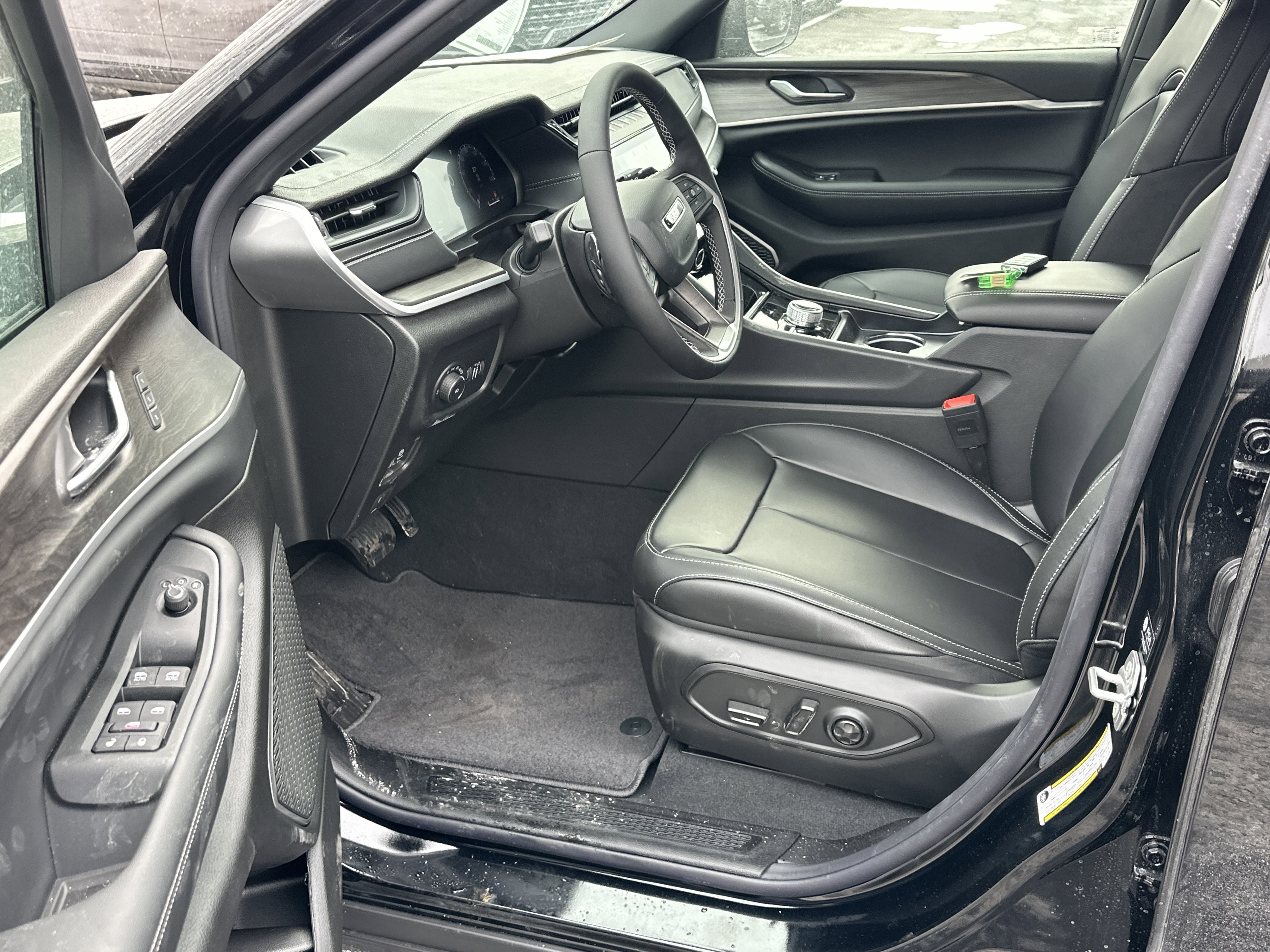 New 2026 Jeep Grand Cherokee Limited w/ Limited Altitude Package image 27