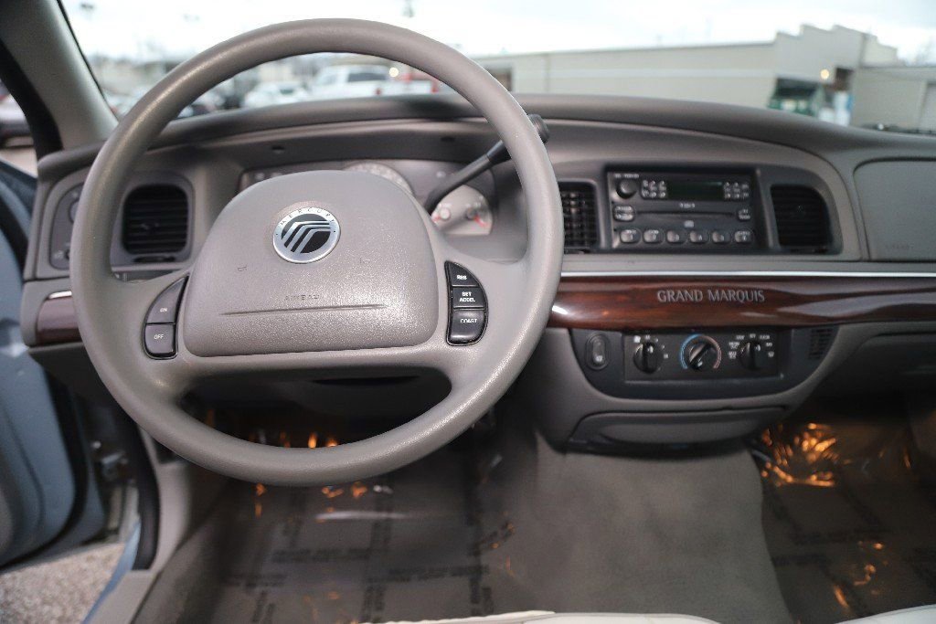 Used 2004 Mercury Grand Marquis GS image 35