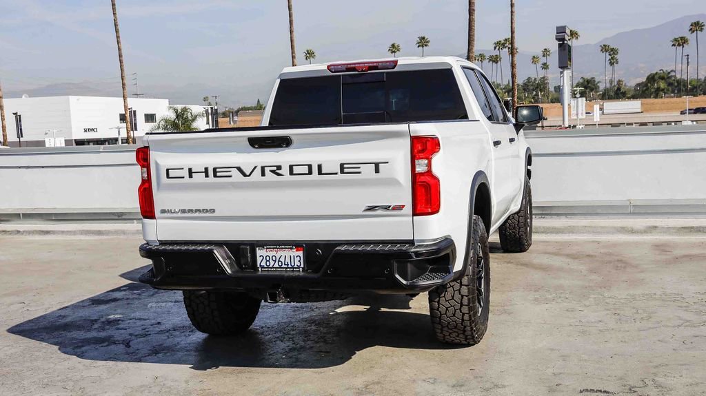 Used 2023 Chevrolet Silverado 1500 ZR2 w/ Technology Package AWD/4WD image 9