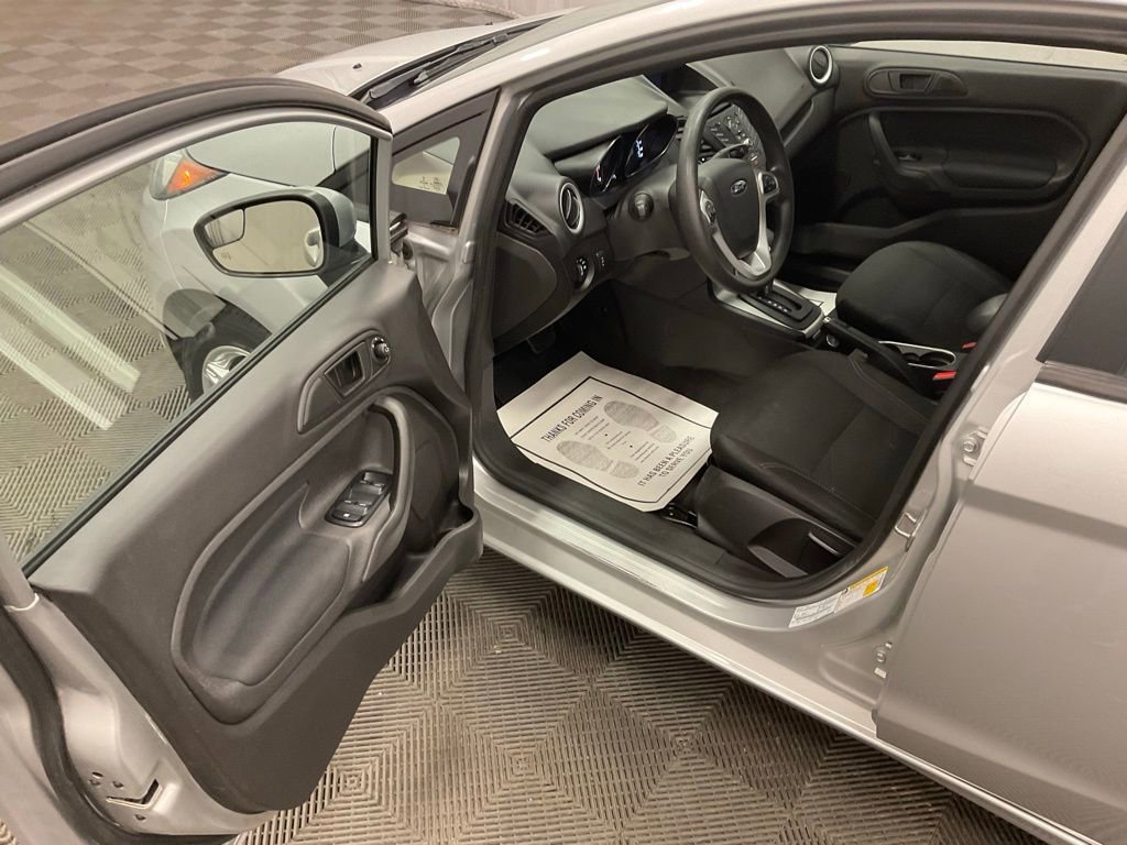 Used 2019 Ford Fiesta SE w/ Cold Weather Package image 10