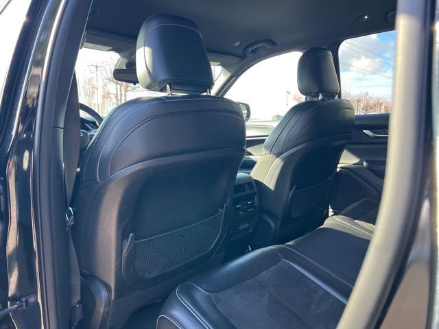 Used 2024 Jeep Grand Cherokee Altitude image 11