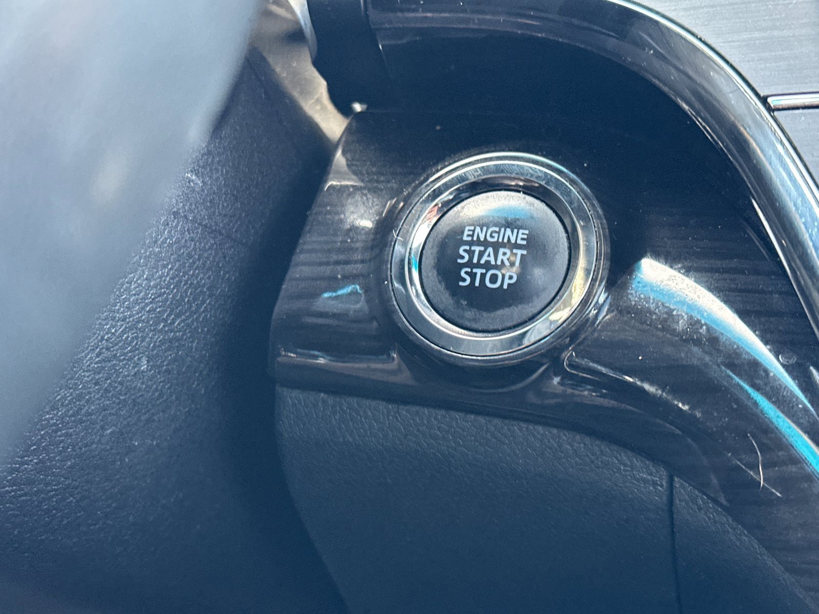 Used 2014 Toyota Avalon Limited image 22