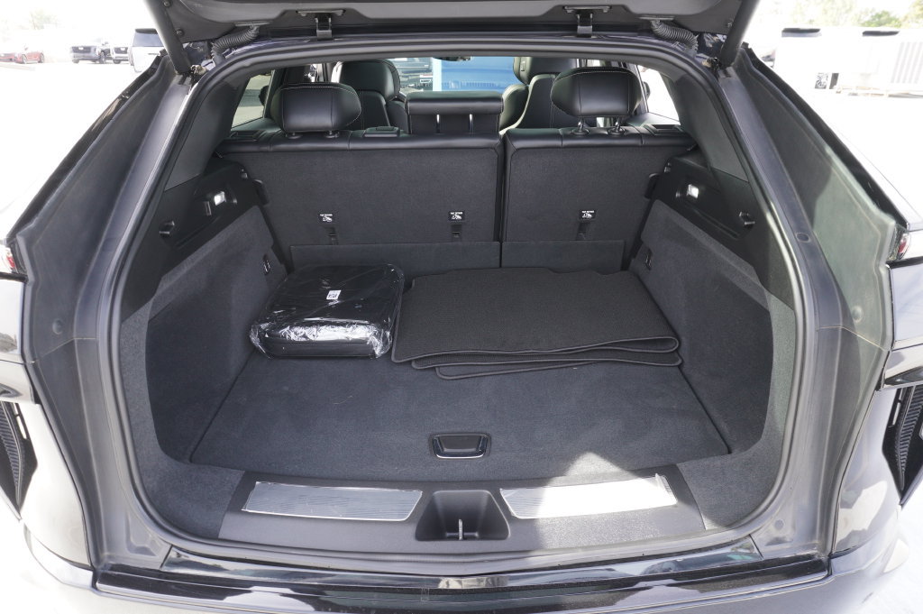 Used 2024 Cadillac Lyriq Sport RWD image 7