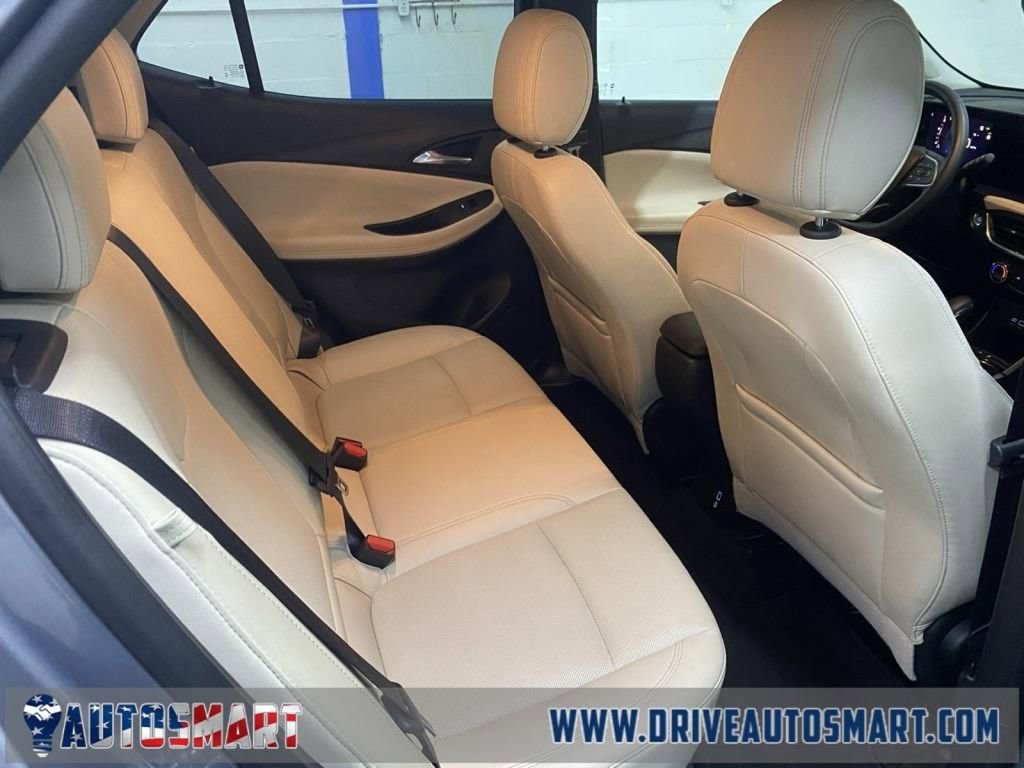 Used 2025 Buick Encore GX Sport Touring image 19